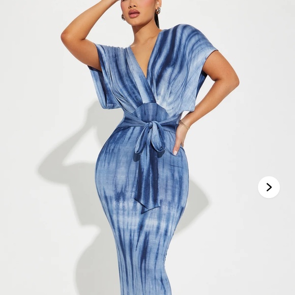 Fashion nova maxi - Picture 1 of 3